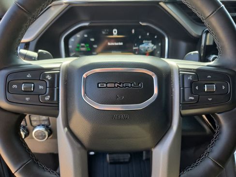 Used 2025 GMC Sierra 1500 Denali w/ Denali Reserve Package AWD/4WD image 23