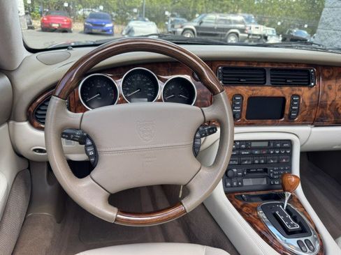 Used 2006 Jaguar XK8 Convertible RWD image 16