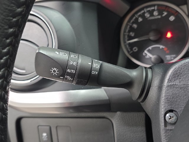 Certified 2022 Toyota Tacoma SR5 AWD/4WD image 21