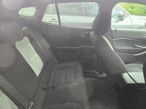 Used 2024 Chevrolet Trax RS w/ Driver Confidence Package FWD image 4