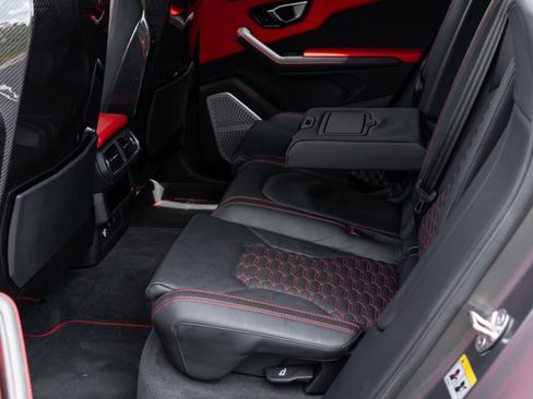 Used 2022 Lamborghini Urus image 44