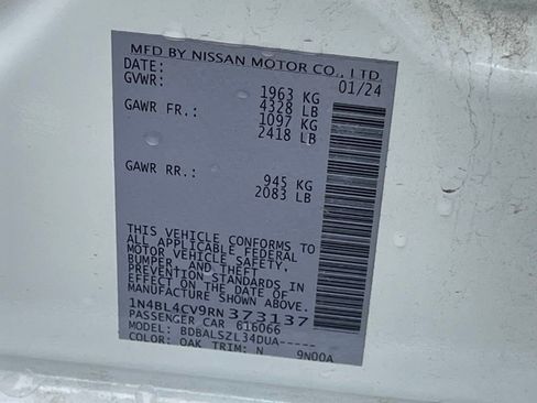 Used 2024 Nissan Altima 2.5 SR FWD image 33