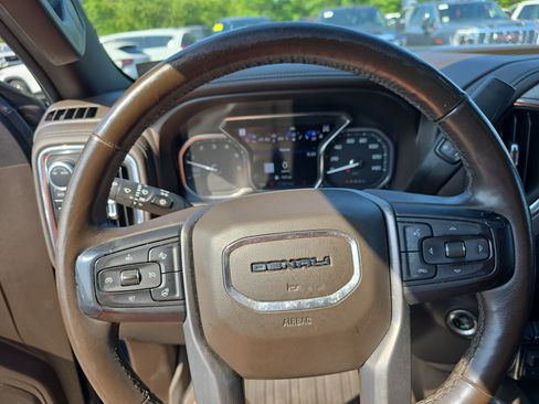 Used 2020 GMC Sierra 1500 Denali w/ Denali Ultimate Package AWD/4WD image 25