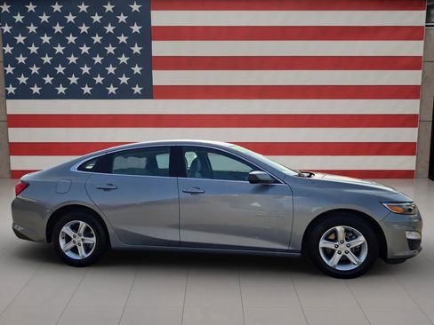 Used 2023 Chevrolet Malibu LS w/ Driver Confidence Package image 2