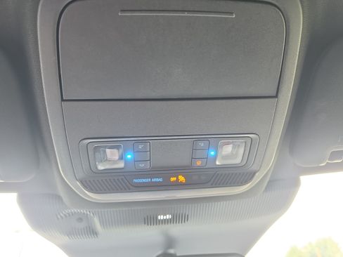 Used 2025 Ford Explorer ST-Line w/ ST-Line Street Pack AWD/4WD image 30