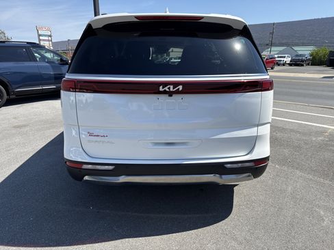 Used 2024 Kia Carnival SX Prestige FWD image 4