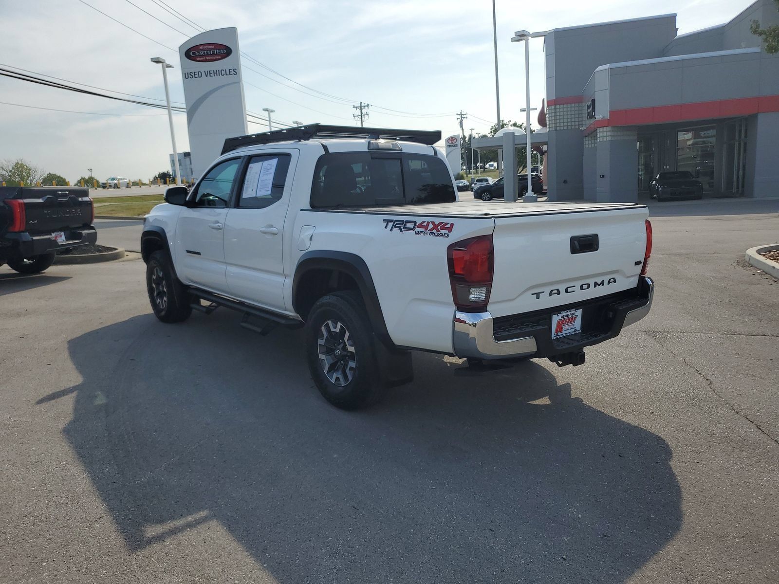 Used 2019 Toyota Tacoma TRD Off-Road AWD/4WD image 3