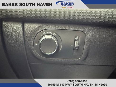 Used 2019 Chevrolet Cruze LT w/ Convenience Package image 14