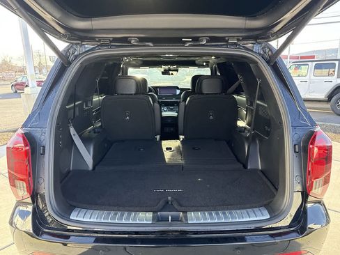 Used 2024 Hyundai Palisade Calligraphy image 6