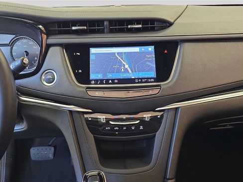 Used 2025 Cadillac XT5 Premium Luxury image 21