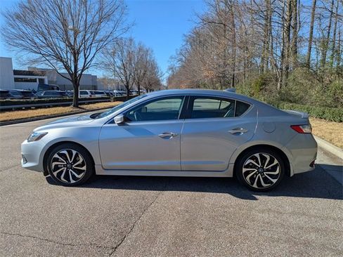 Used 2018 Acura ILX w/ Special Edition Package image 2