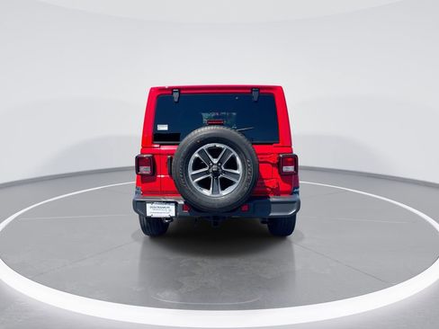 Used 2021 Jeep Wrangler Unlimited Sahara AWD/4WD image 7
