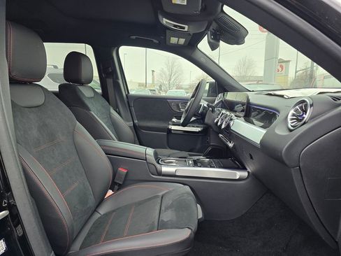 New 2024 Mercedes-Benz GLB 250 image 10