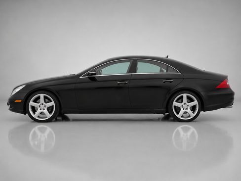 Used 2007 Mercedes-Benz CLS 550 image 2