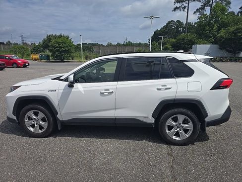 Used 2021 Toyota RAV4 XLE w/ Convenience Package AWD/4WD image 8