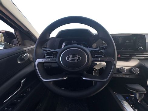 New 2026 Hyundai Elantra SE FWD image 12