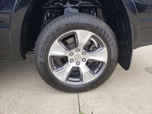 Used 2019 RAM 1500 Laramie AWD/4WD image 28