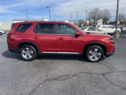 Used 2025 Honda Pilot EX-L image 2