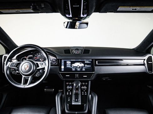Certified 2021 Porsche Cayenne GTS AWD/4WD image 22