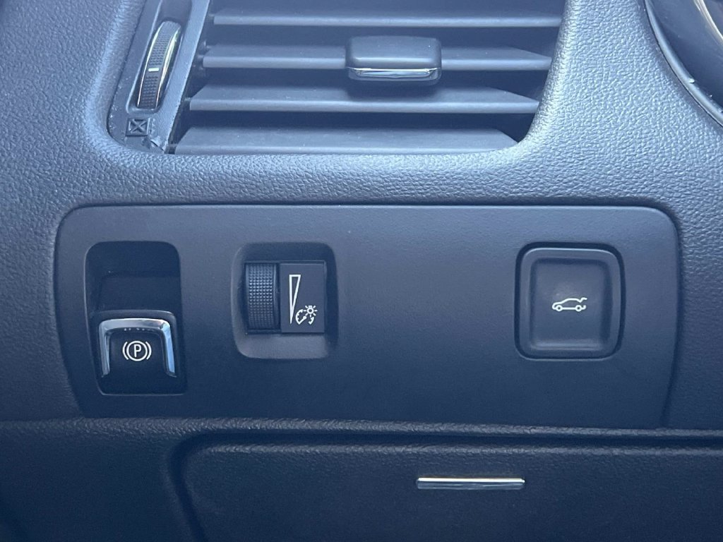 Used 2018 Chevrolet Impala LT w/ LT Convenience Package FWD image 26