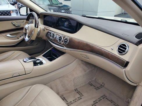 Used 2019 Mercedes-Benz S 560 Sedan w/ AMG Line Exterior image 38