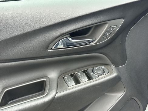 Used 2023 Chevrolet Equinox LT FWD image 21