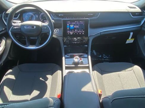 New 2025 Jeep Grand Cherokee L Laredo w/ Luxury Tech Group I AWD/4WD image 35