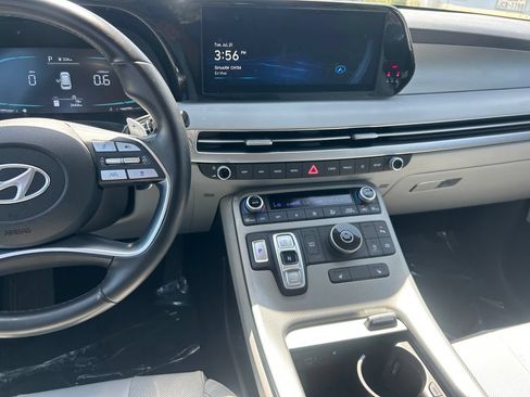 Used 2025 Hyundai Palisade SEL FWD image 16