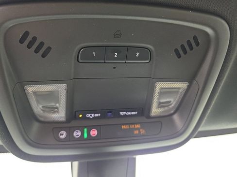Used 2022 Chevrolet Traverse LT w/ LPO, Cargo Package AWD/4WD image 26