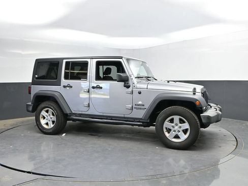 Used 2016 Jeep Wrangler Unlimited Sport w/ Quick Order Package 24S AWD/4WD image 5