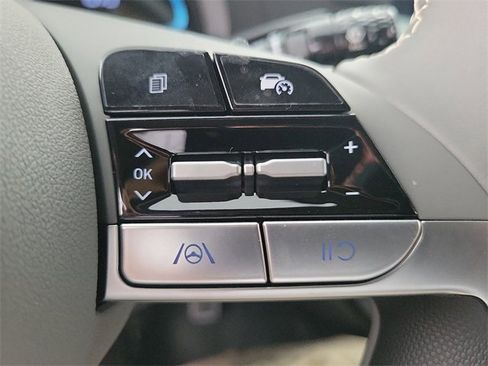 New 2025 Hyundai Elantra Sport image 9