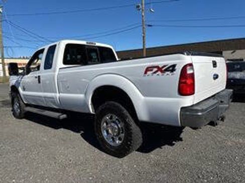 Used 2015 Ford F350 XLT w/ XLT Premium Package image 7