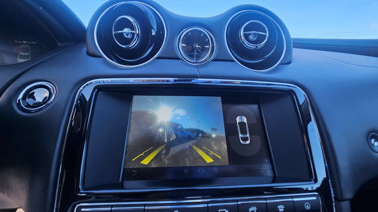 Used 2016 Jaguar XJ L Portfolio RWD image 5