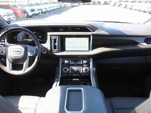 Used 2022 GMC Yukon Denali image 23
