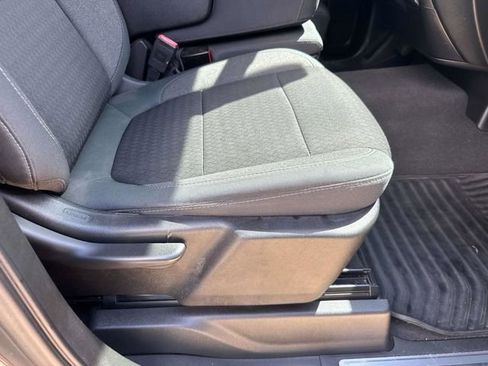 Used 2020 Chevrolet Silverado 1500 LT w/ Texas Edition image 17