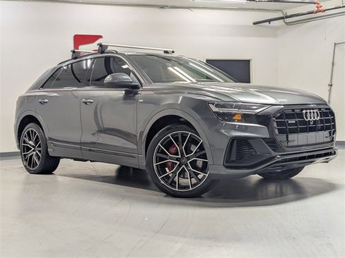 Used 2019 Audi Q8 Premium Plus w/ Premium Plus image 2