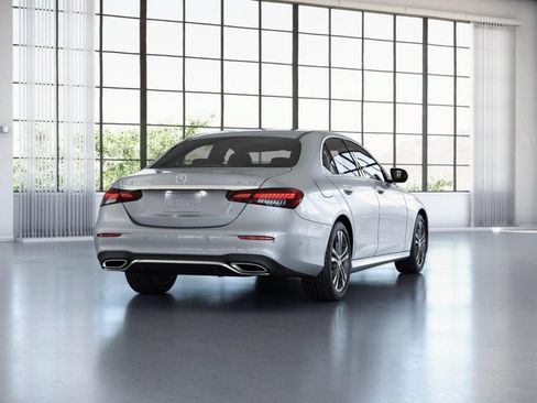 Certified 2022 Mercedes-Benz E 350 4MATIC Sedan image 24