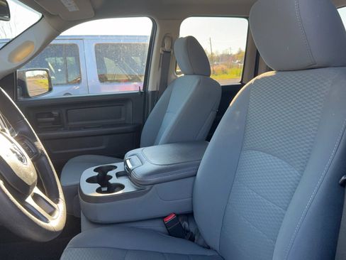 Used 2019 RAM 1500 Express AWD/4WD image 12