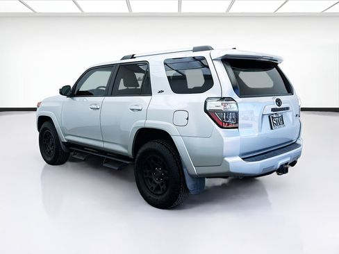 Used 2022 Toyota 4Runner SR5 image 6