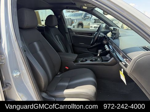 Used 2025 Honda Civic Sport image 30