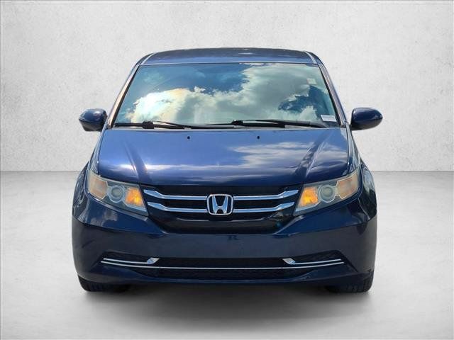 Used 2016 Honda Odyssey SE image 2