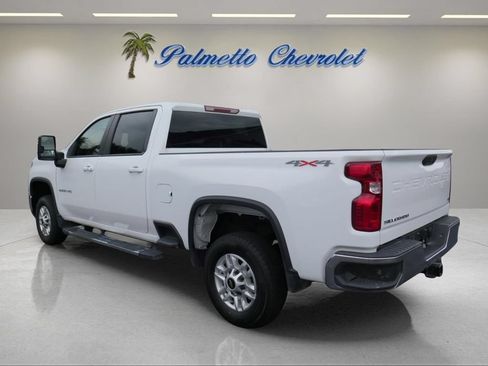 Used 2025 Chevrolet Silverado 2500 LT w/ Convenience Package AWD/4WD image 4