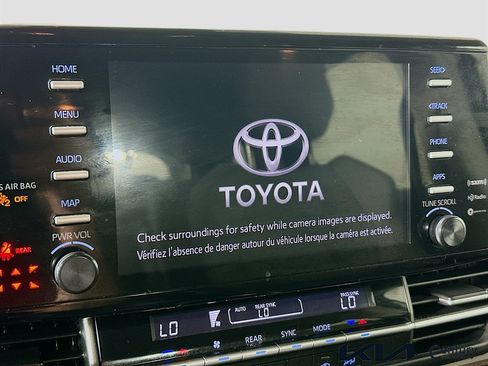 Used 2023 Toyota Sienna LE FWD image 14