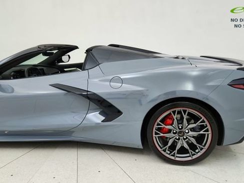 Used 2024 Chevrolet Corvette Stingray Premium Conv w/ 3LT RWD image 9