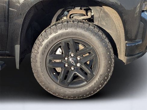 Used 2021 Chevrolet Silverado 1500 LT Trail Boss w/ Bed Protection Package image 11