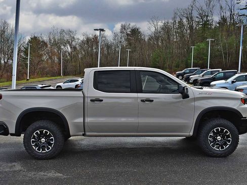 New 2026 Chevrolet Silverado 1500 ZR2 w/ LPO, Dark Essentials Package AWD/4WD image 6