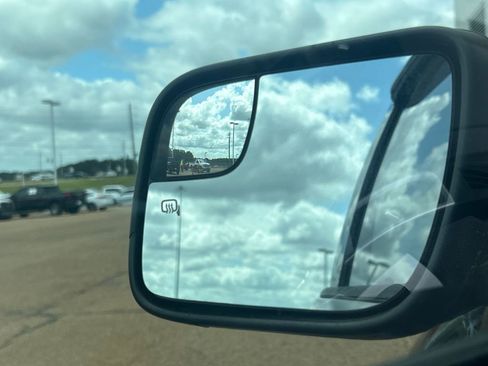 Used 2015 Ford Explorer XLT w/ Equipment Group 202A image 37