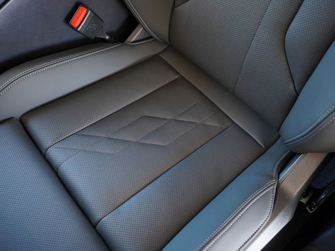 Used 2025 BMW X3 xDrive30i w/ Convenience Package image 11