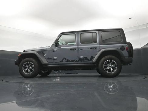 Used 2025 Jeep Wrangler Unlimited Sport AWD/4WD image 21
