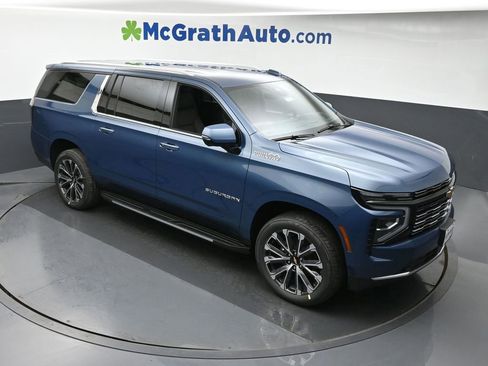 New 2025 Chevrolet Suburban High Country image 3